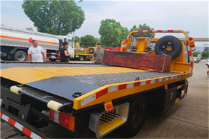 连云港附近拖车电话号码服务